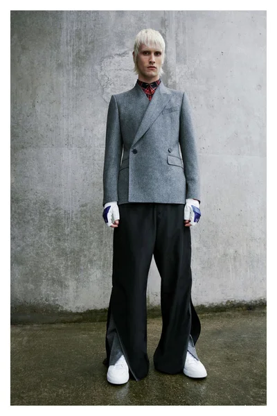 Look 27